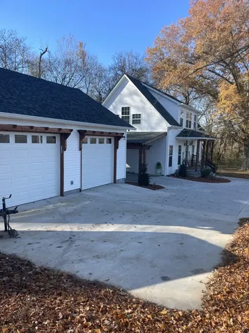 4049 Hampshire Pike Hampshire TN 38461