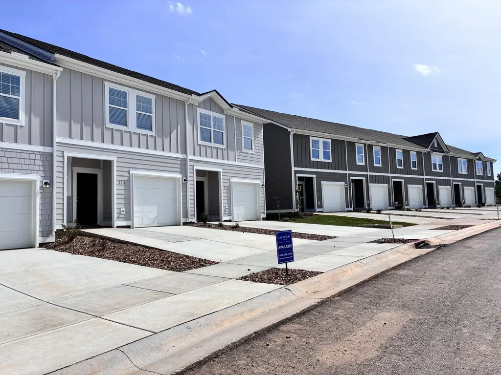 221 Darlington Drive Dickson TN 37055