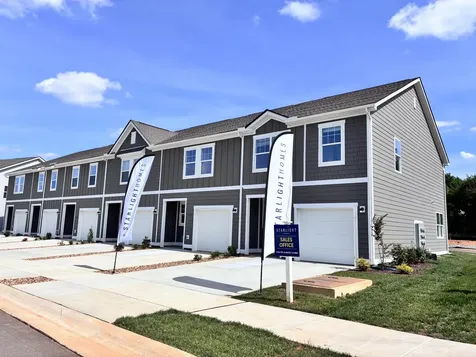 221 Darlington Drive Dickson TN 37055