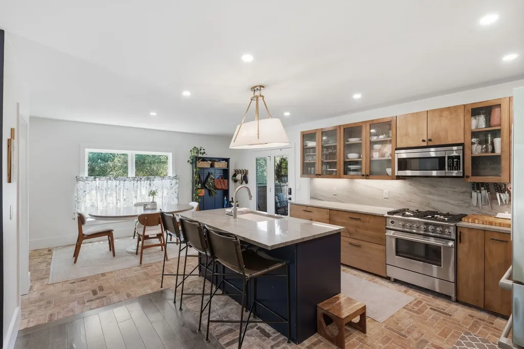 1001 Graybar Lane Nashville TN 37204