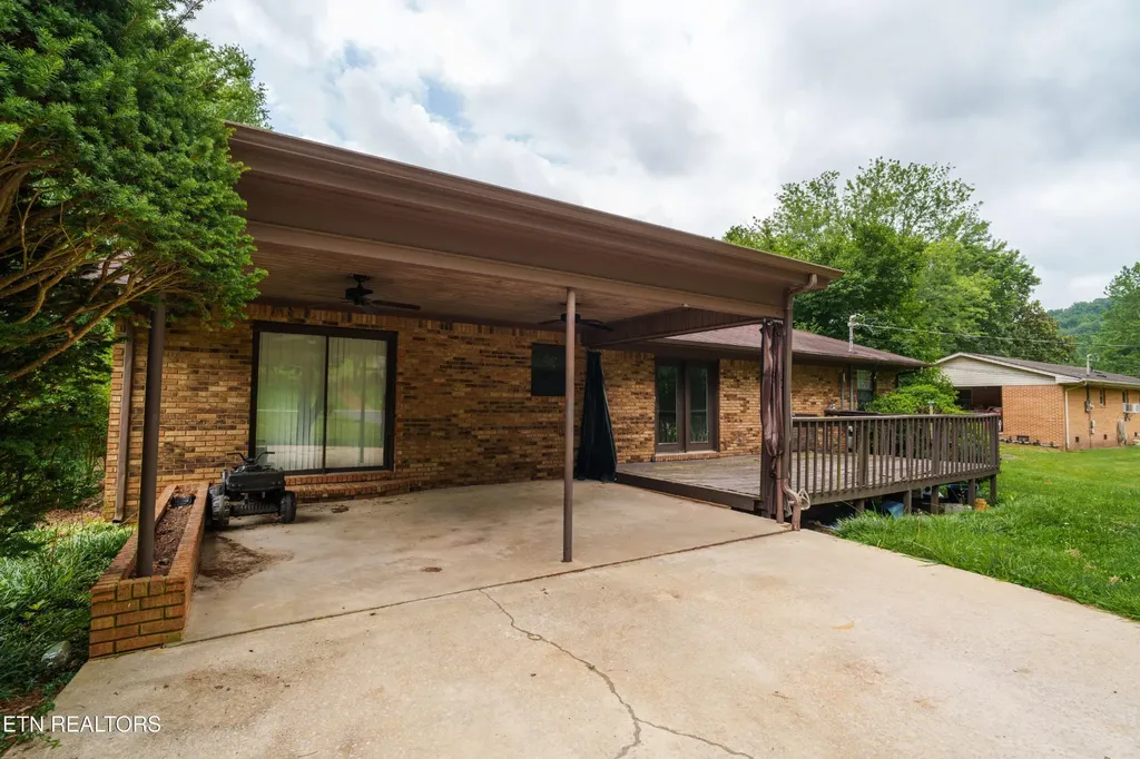 405 Dogleg Drive Livingston TN 38570