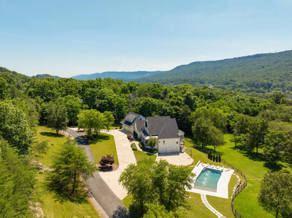 527 Reads Lake Road Chattanooga TN 37415