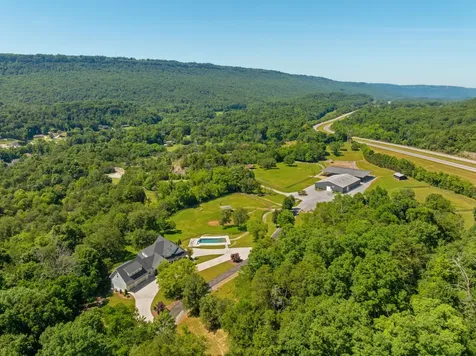 527 Reads Lake Road Chattanooga TN 37415