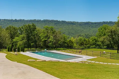 527 Reads Lake Road Chattanooga TN 37415