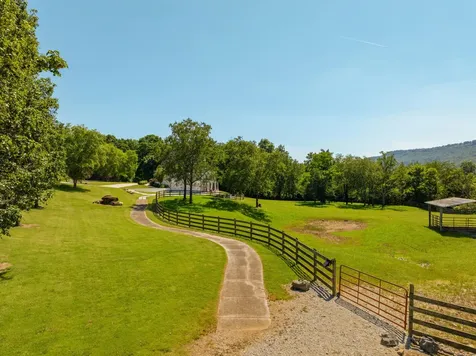 527 Reads Lake Road Chattanooga TN 37415