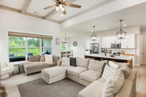 8189 Snowdrop Way Ooltewah TN 37363