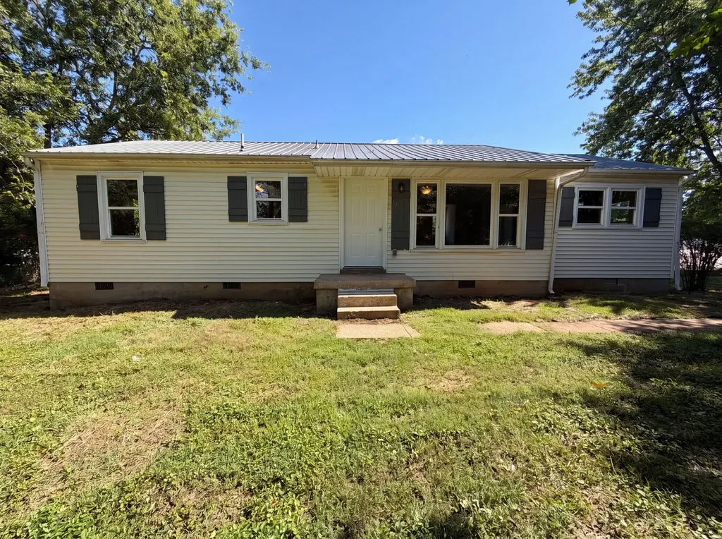 1036 E Commerce Street Lewisburg TN 37091
