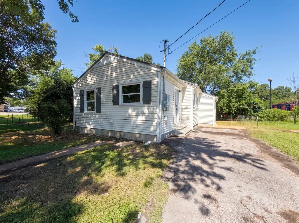 1036 E Commerce Street Lewisburg TN 37091