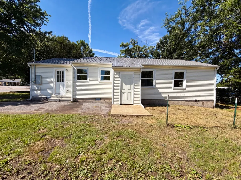 1036 E Commerce Street Lewisburg TN 37091