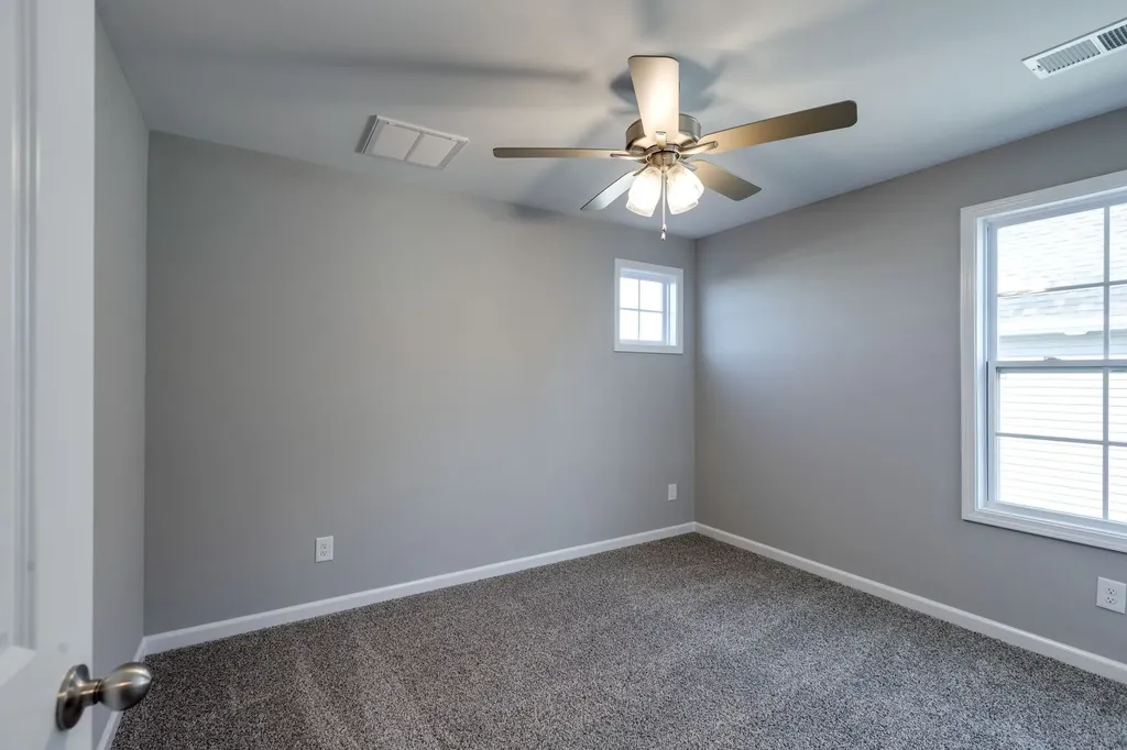 1216B Paradise Hill Road Clarksville TN 37040