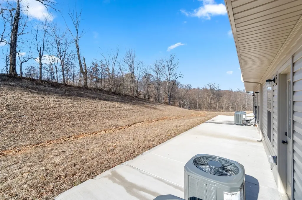 1101 Ziva Lane Clarksville TN 37040