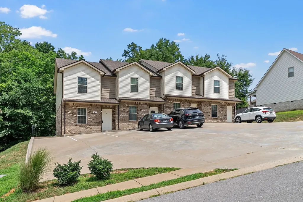 431 Glenstone Springs Drive Clarksville TN 37043