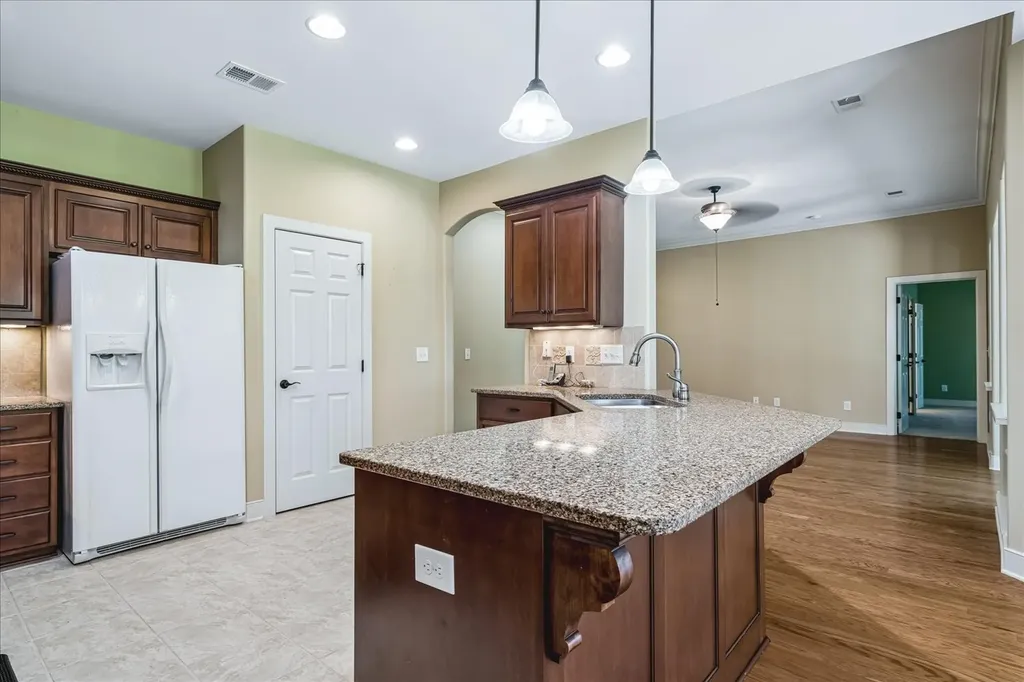 112 Silverstone Lane Hermitage TN 37076