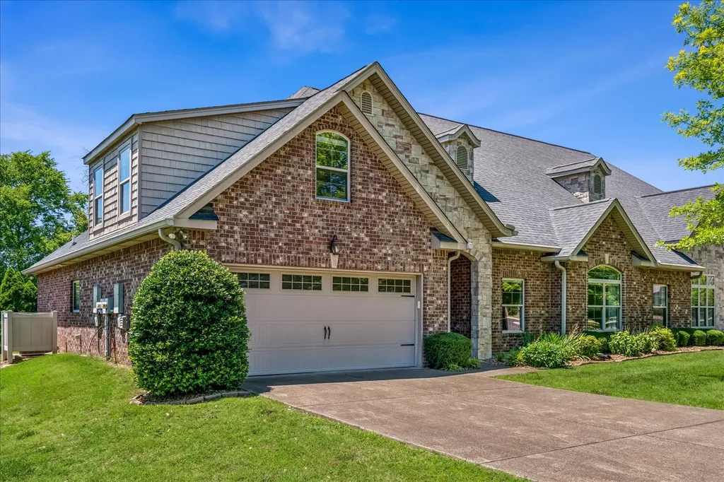 112 Silverstone Lane Hermitage TN 37076