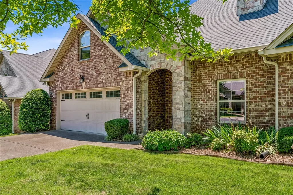 112 Silverstone Lane Hermitage TN 37076