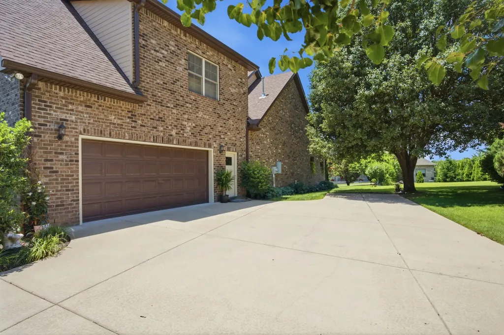 119 Millers Point Gallatin TN 37066