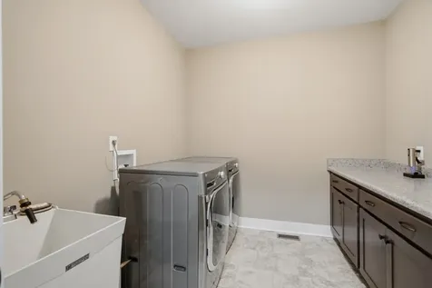 119 Millers Point Gallatin TN 37066