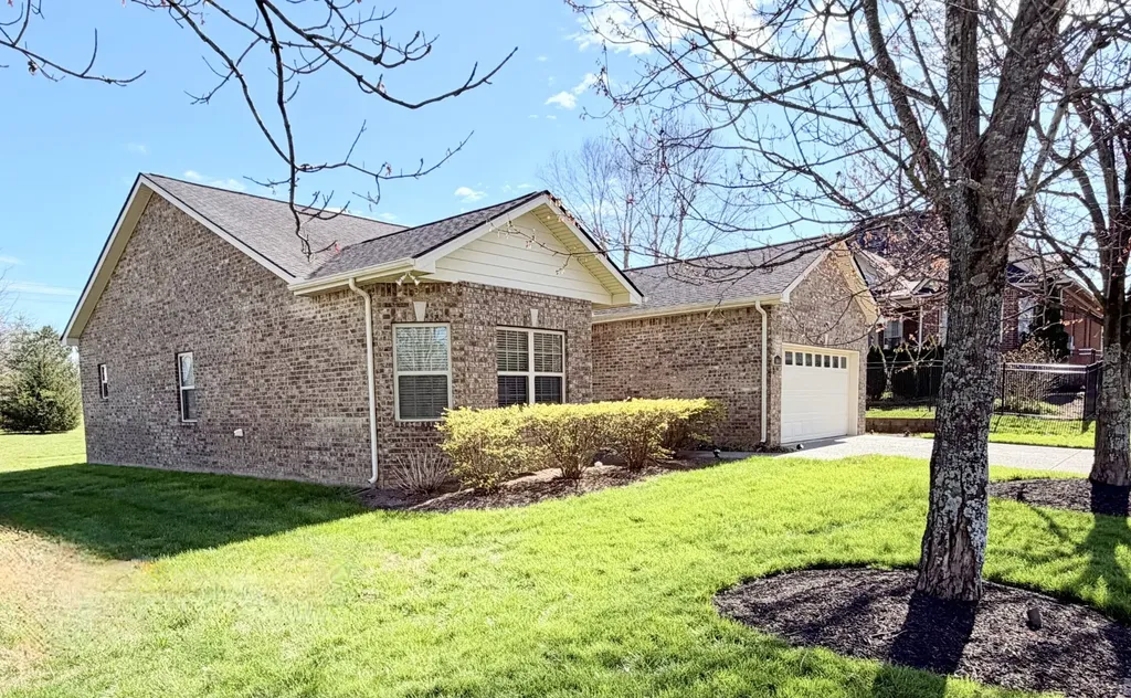 1001 Meadowview Drive Spring Hill TN 37174