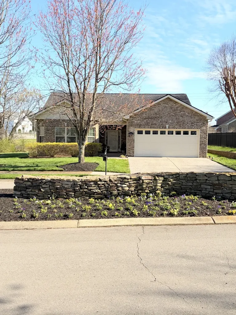 1001 Meadowview Drive Spring Hill TN 37174