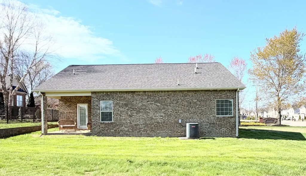 1001 Meadowview Drive Spring Hill TN 37174