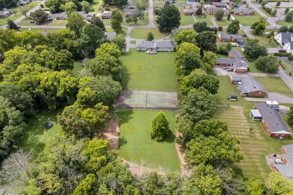 305 Castle Heights Avenue Lebanon TN 37087
