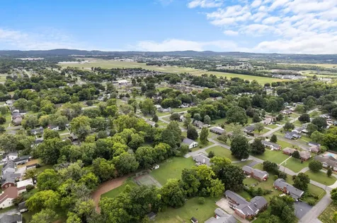 305 Castle Heights Avenue Lebanon TN 37087