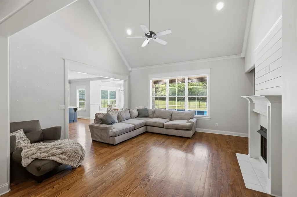 3033 Elkhorn Place Spring Hill TN 37174