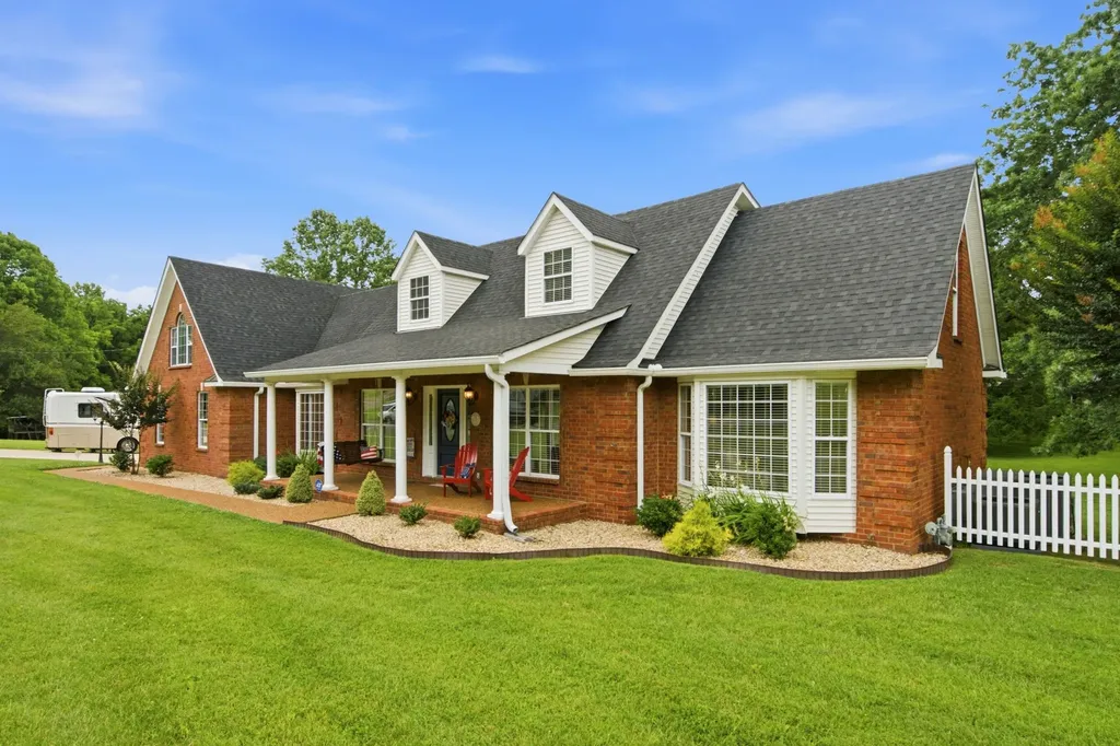 318 Walnut Court White House TN 37188