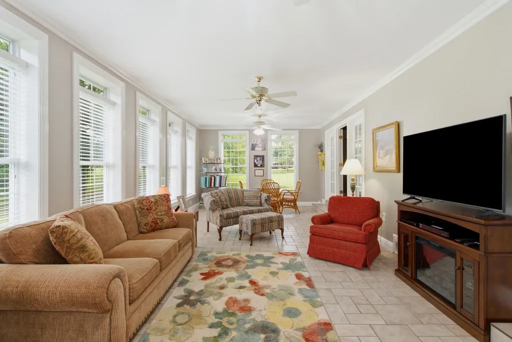318 Walnut Court White House TN 37188