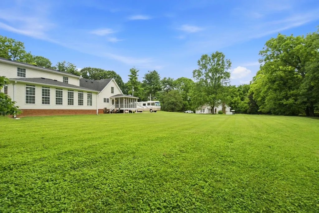 318 Walnut Court White House TN 37188