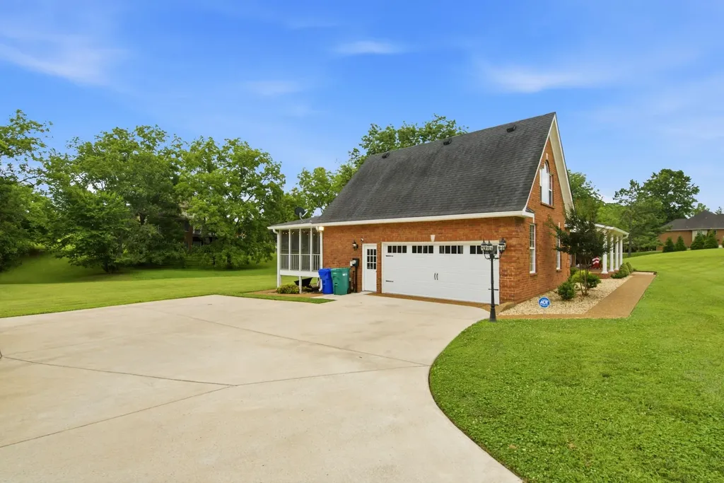 318 Walnut Court White House TN 37188