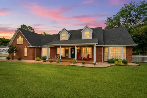 318 Walnut Court White House TN 37188
