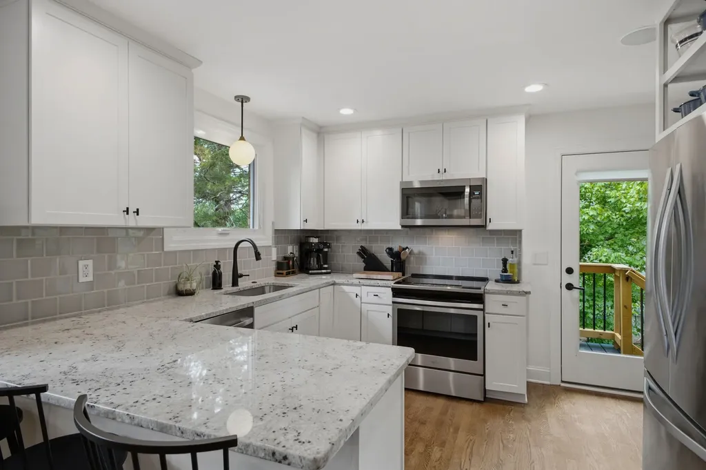 5437 Hill Road Circle Nashville TN 37220