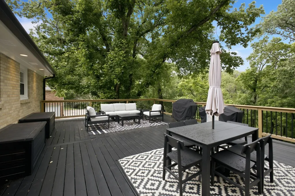 5437 Hill Road Circle Nashville TN 37220