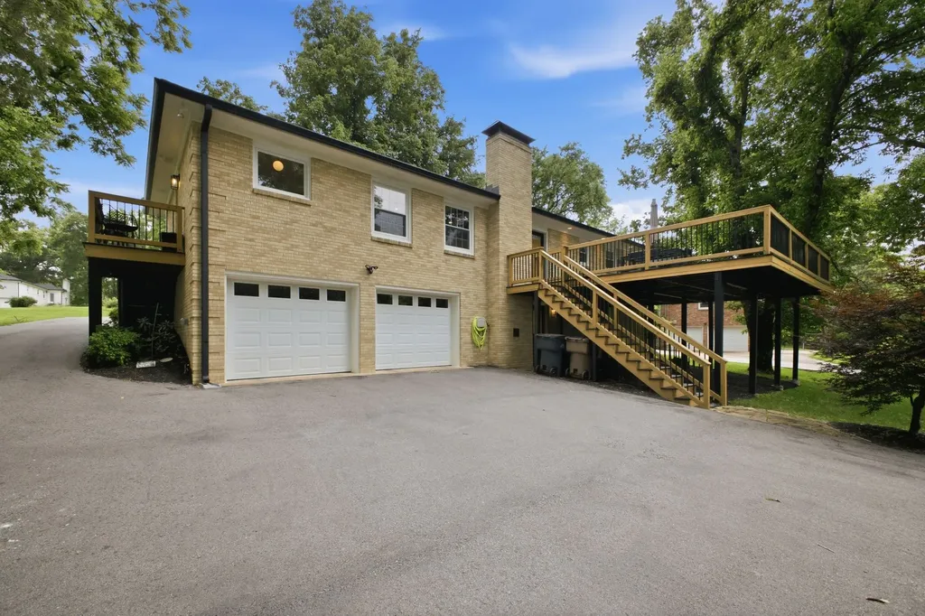 5437 Hill Road Circle Nashville TN 37220