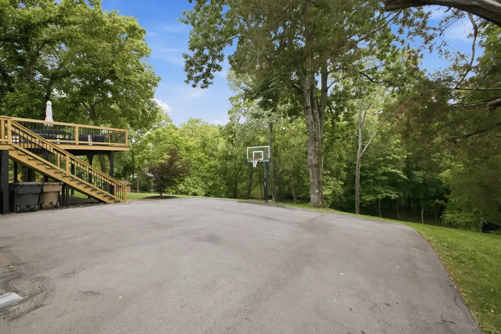 5437 Hill Road Circle Nashville TN 37220