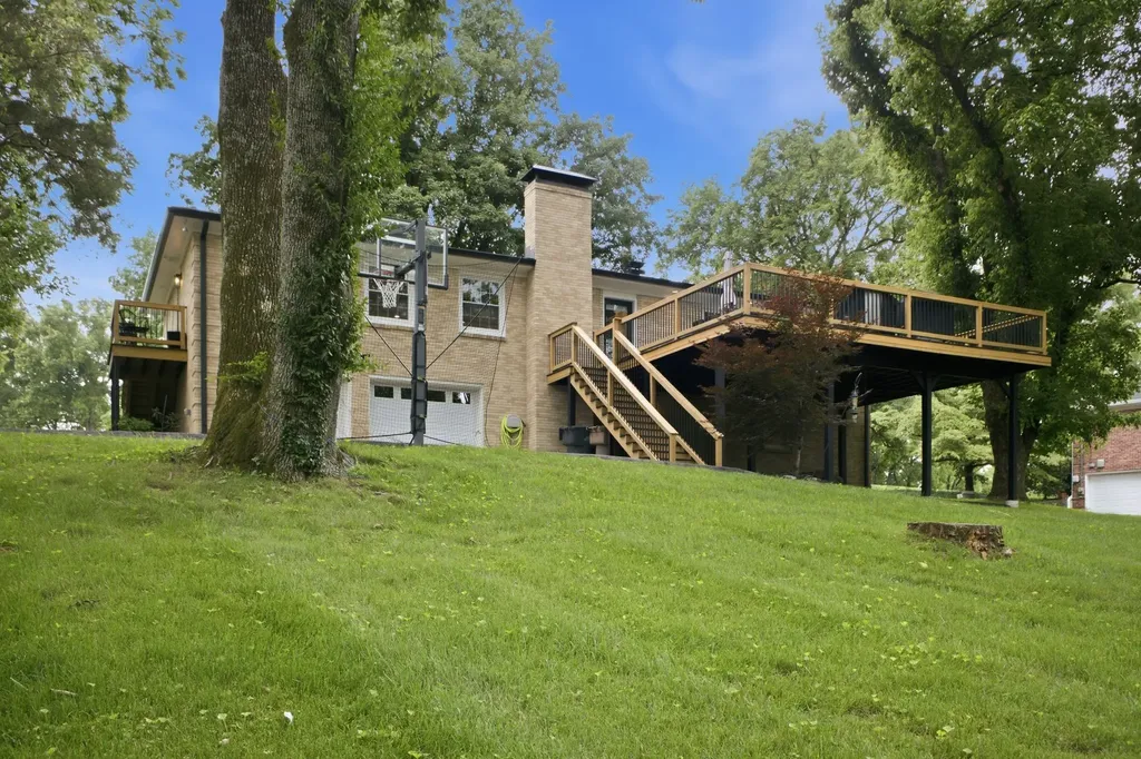 5437 Hill Road Circle Nashville TN 37220