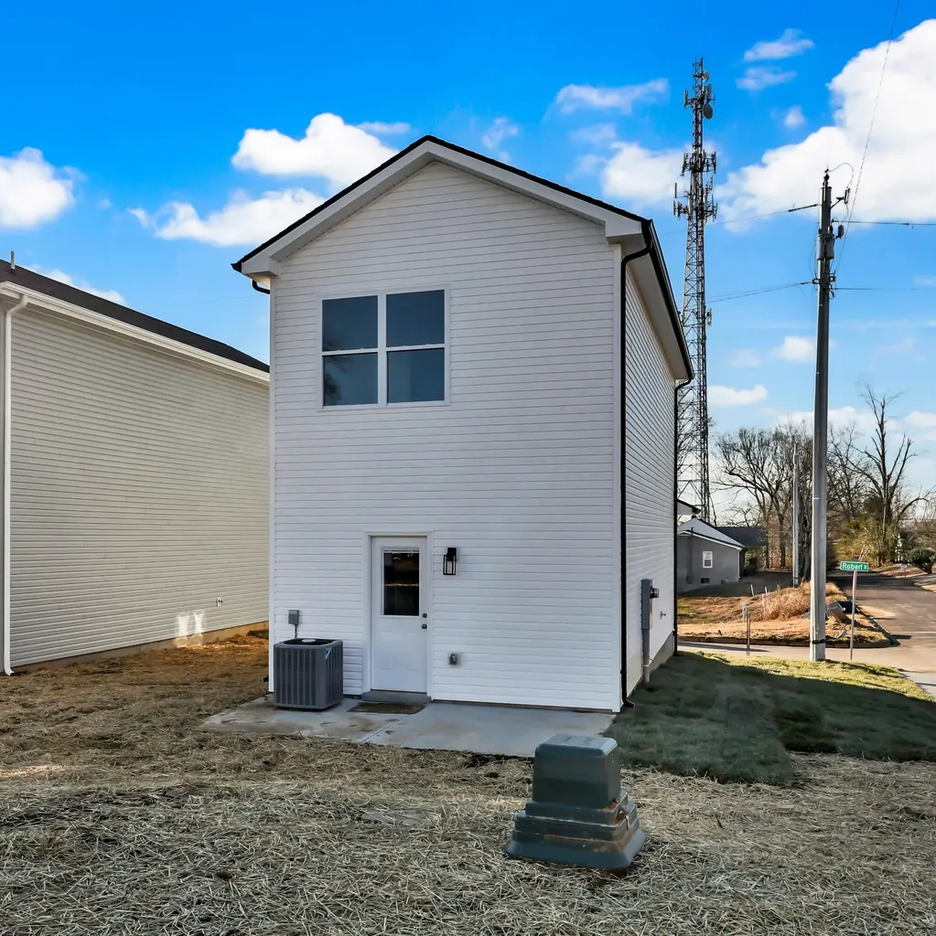 201 Robert Street Clarksville TN 37040