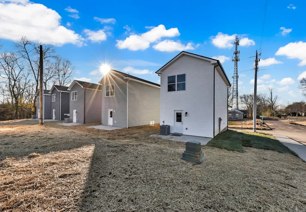 201 Robert Street Clarksville TN 37040