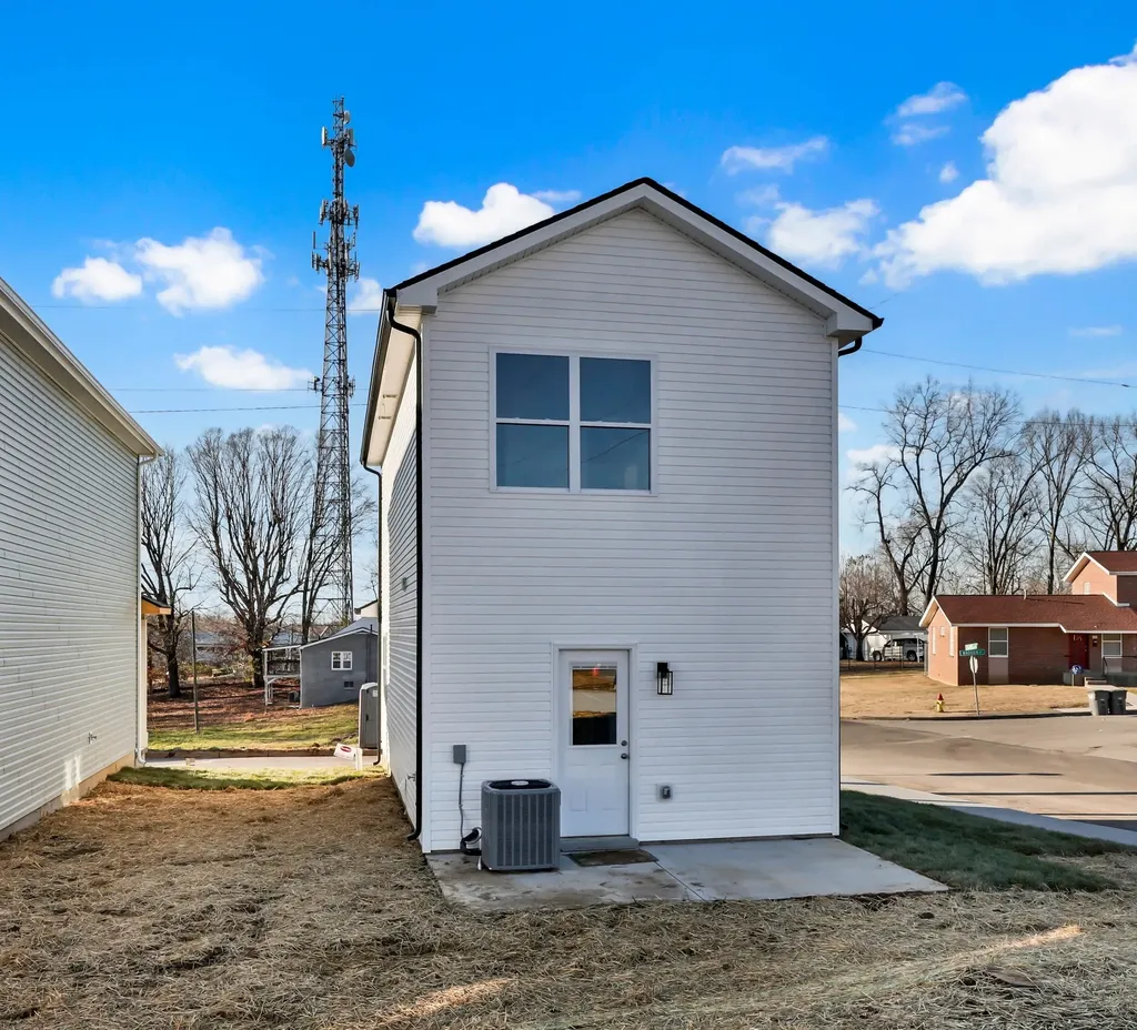 201 Robert Street Clarksville TN 37040