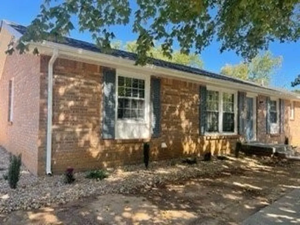 215 Kirby Drive Clarksville TN 37042