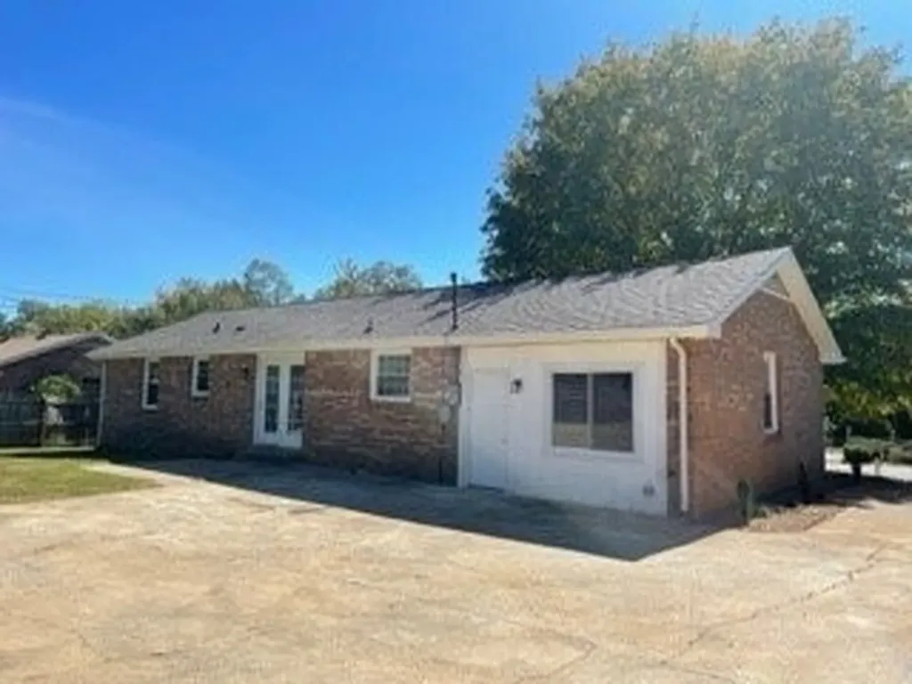 215 Kirby Drive Clarksville TN 37042