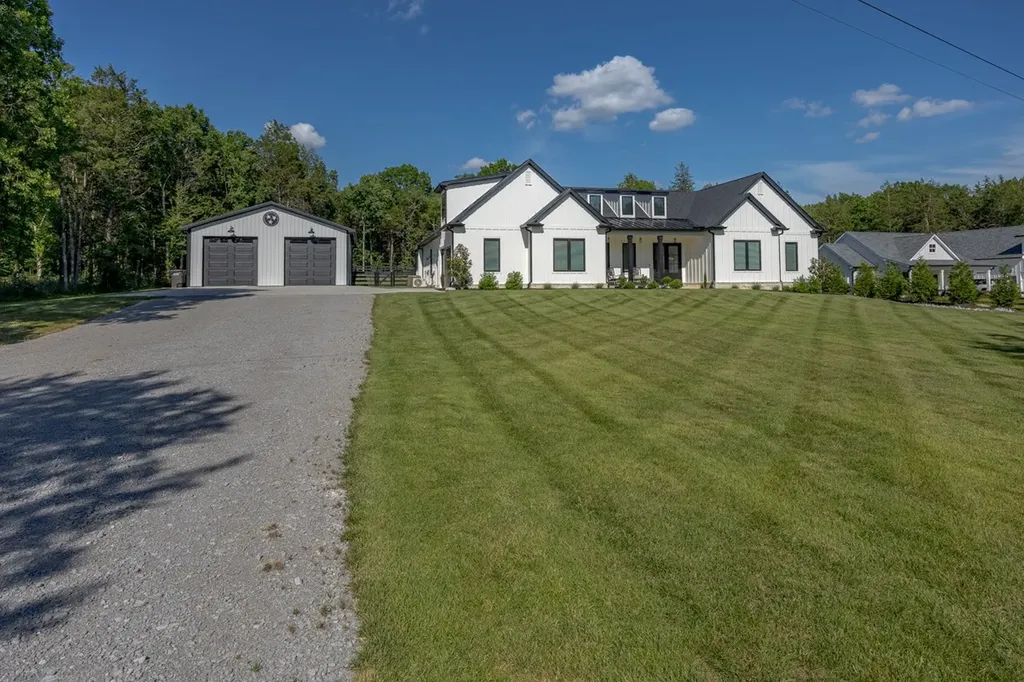 2207 Carpenter Bridge Road Columbia TN 38401