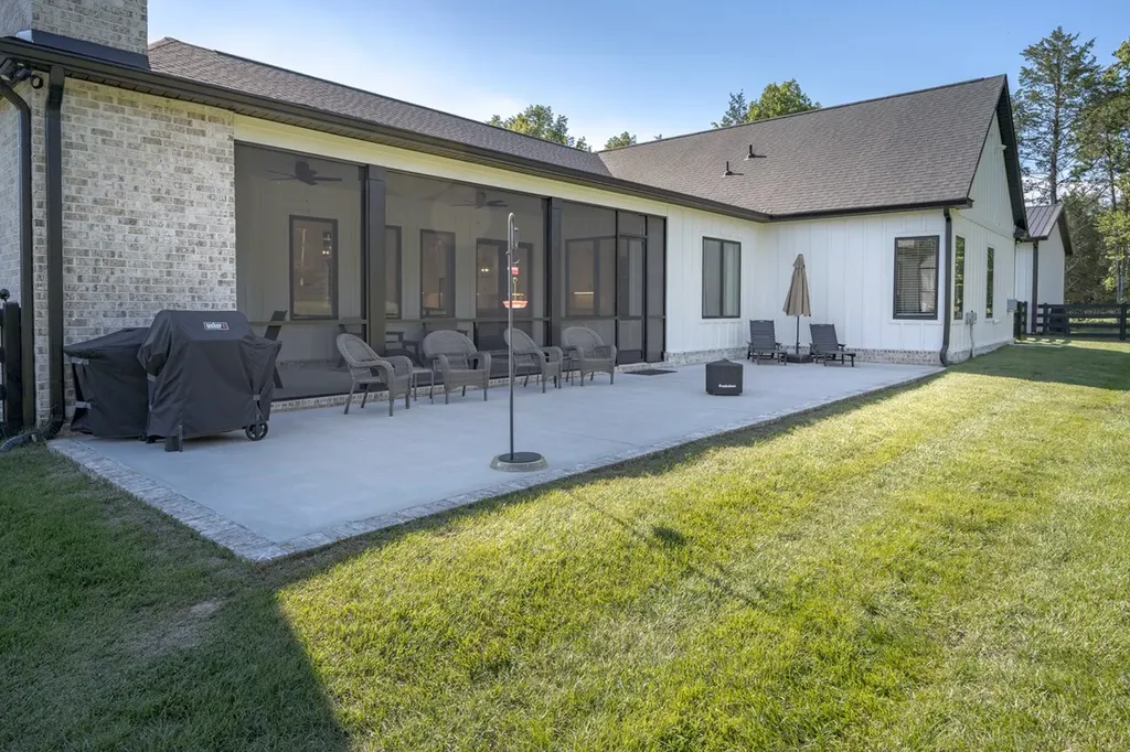 2207 Carpenter Bridge Road Columbia TN 38401