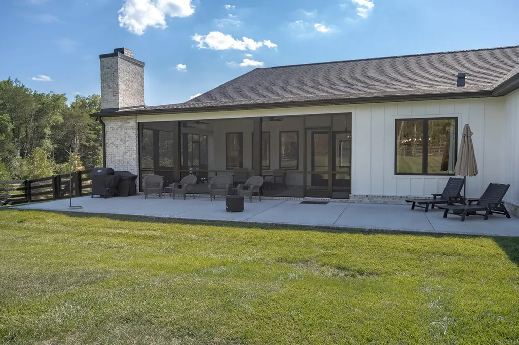 2207 Carpenter Bridge Road Columbia TN 38401
