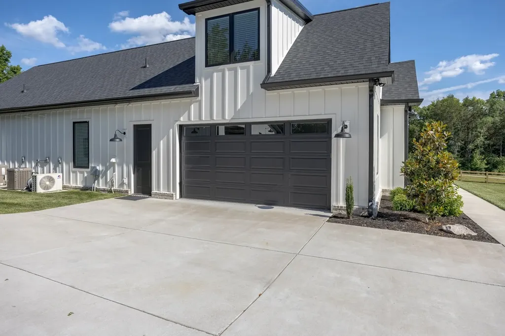 2207 Carpenter Bridge Road Columbia TN 38401