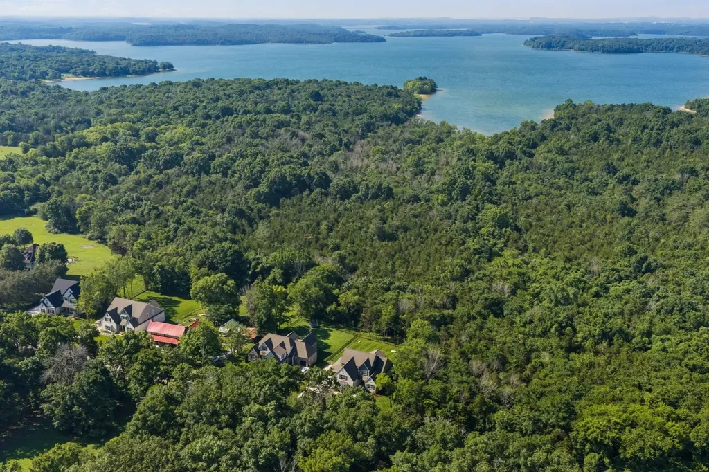 1610 Stewarts Ferry Pike Hermitage TN 37076
