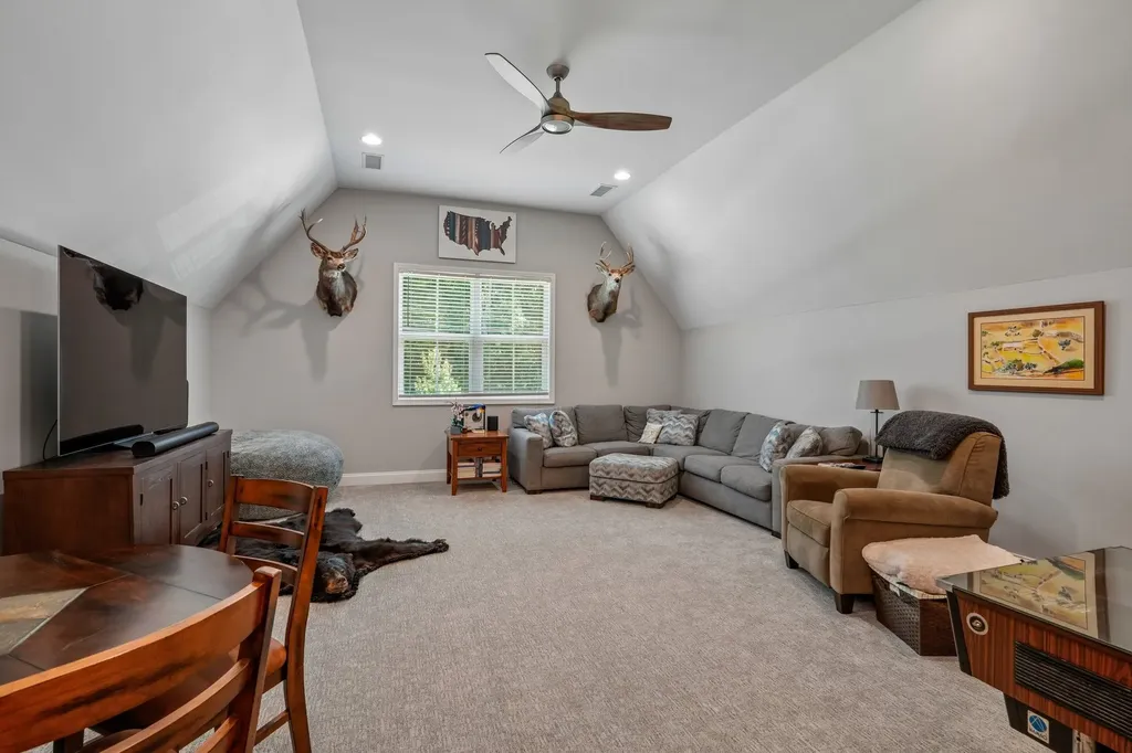 1610 Stewarts Ferry Pike Hermitage TN 37076