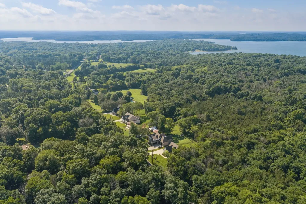 1610 Stewarts Ferry Pike Hermitage TN 37076