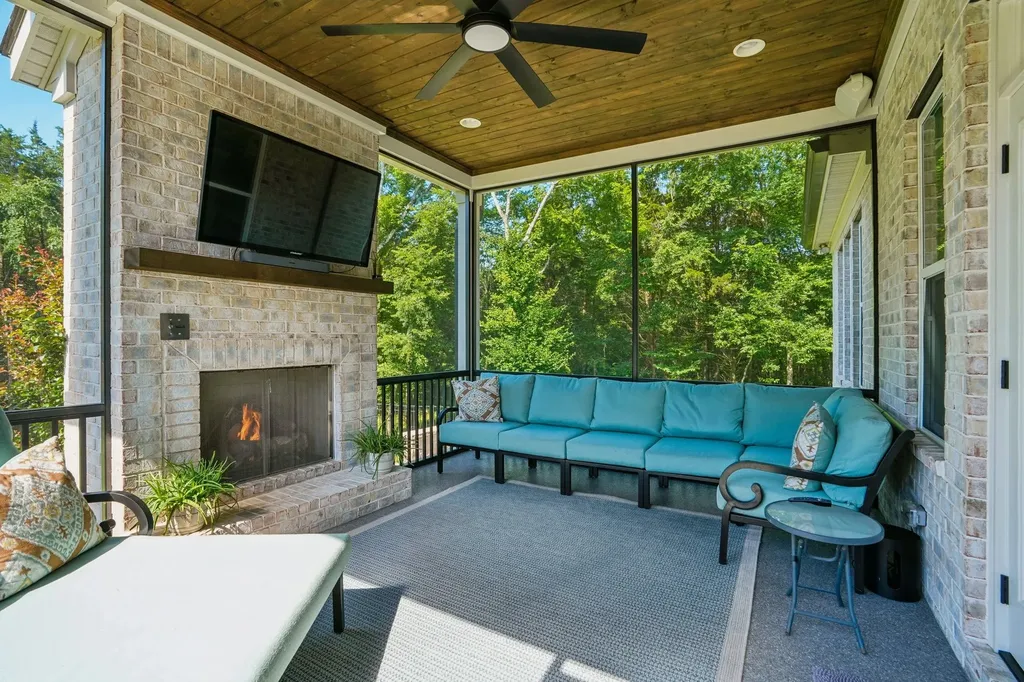 1610 Stewarts Ferry Pike Hermitage TN 37076